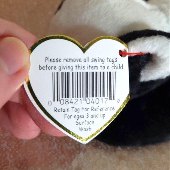 Ty Beanie Baby "Stinky" BNWT black and white skunk 🦨 - RARE - Picture 8 of 8